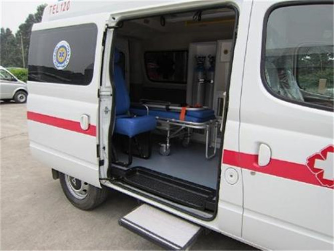 修武救护车出租服务案例7